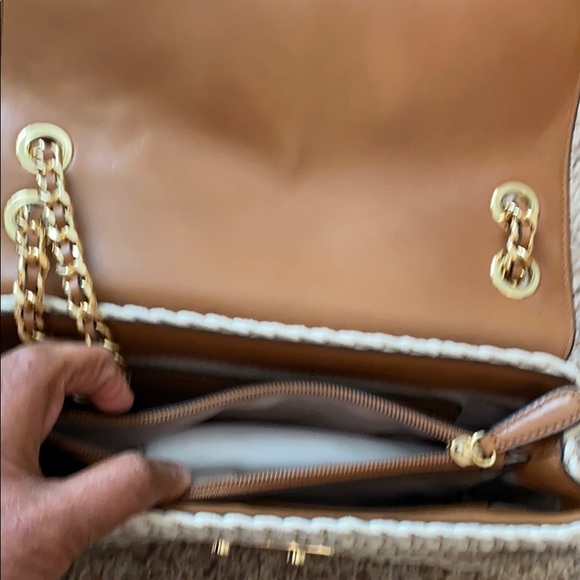 Michael Kors hand bag - Picture 8 of 12